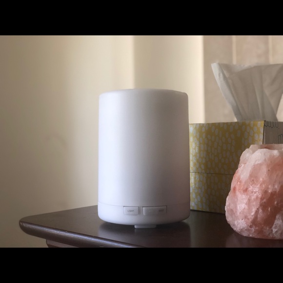 Color Changing Diffuser - Picture 2 of 2